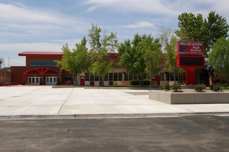 Rio Grande High School font entrance
